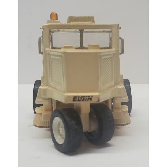 Road Champs Elgin Pelican Street Sweeper - Picture 4 of 5